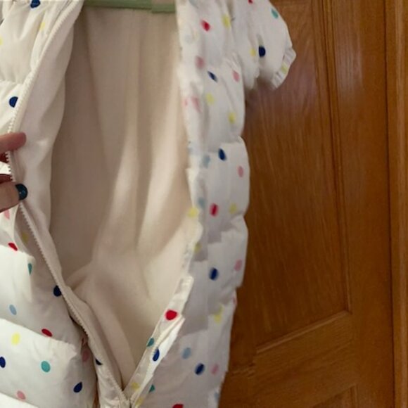 Gap - Picture 8 of 16